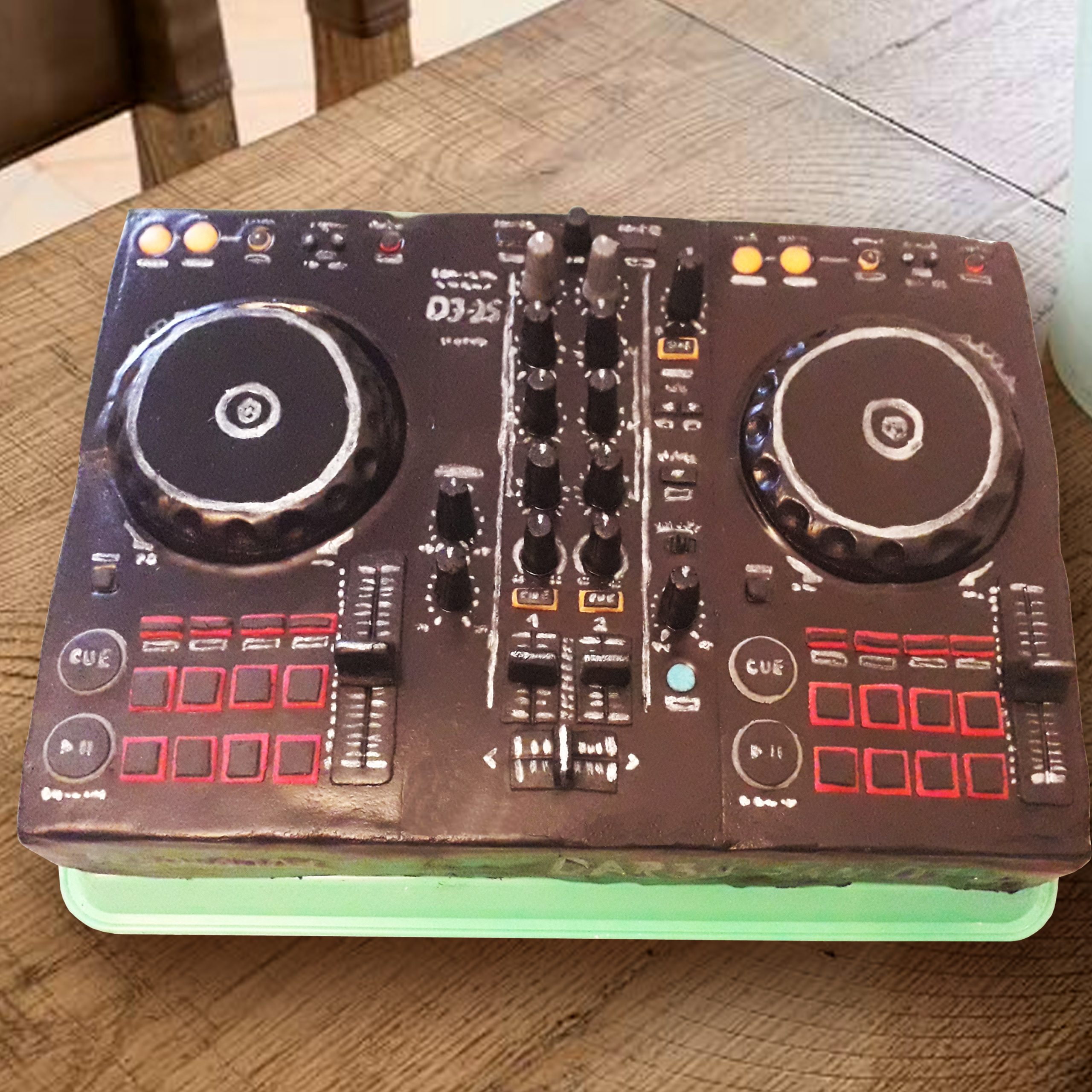 DJ pult torta