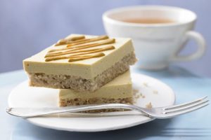 apple-almond-squares-495031